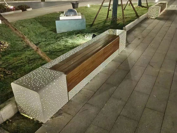 石凳